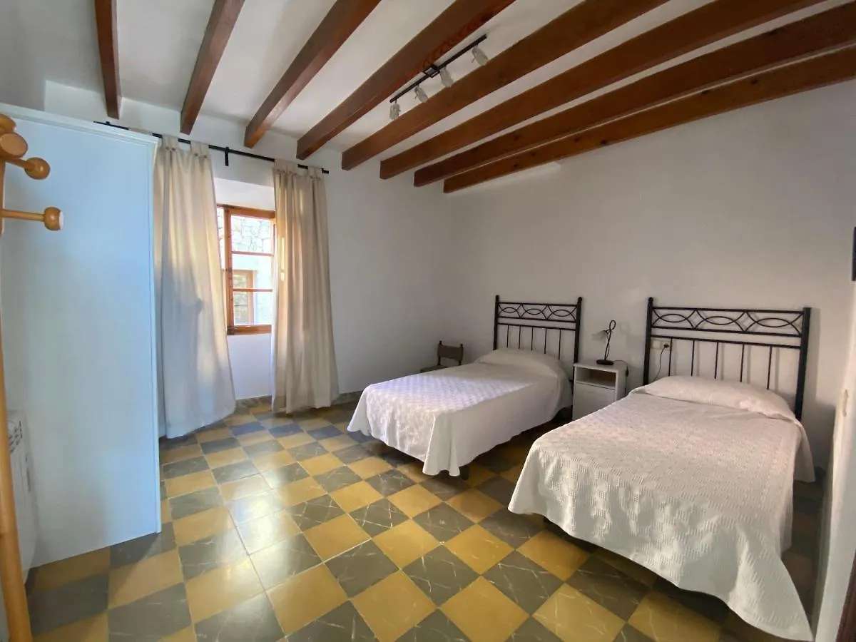 Casa Nuria, En El Centro, Al Lado De La Escalinata Del Calvario Para 6 Personas Pollenca Spain