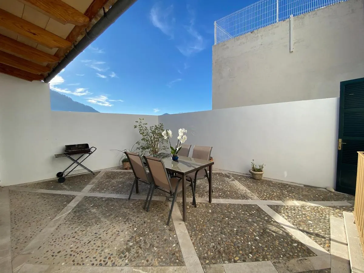 Casa Nuria, En El Centro, Al Lado De La Escalinata Del Calvario Para 6 Personas Pollenca Holiday home